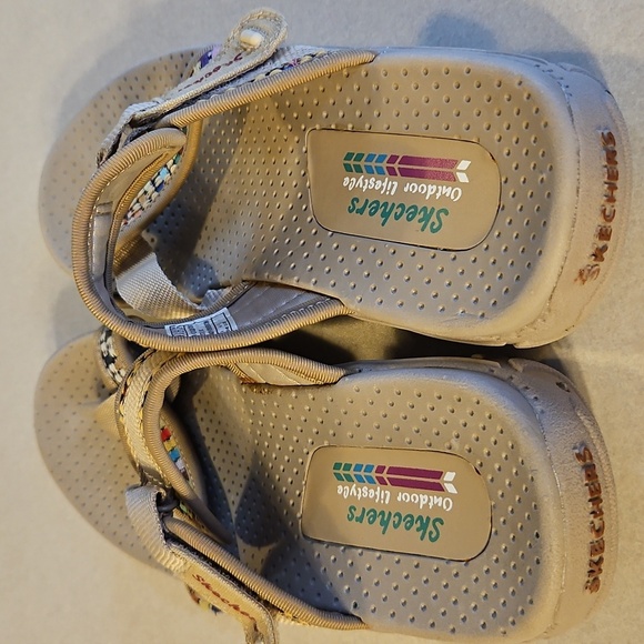 Skechers Tan Sandals - Picture 4 of 11